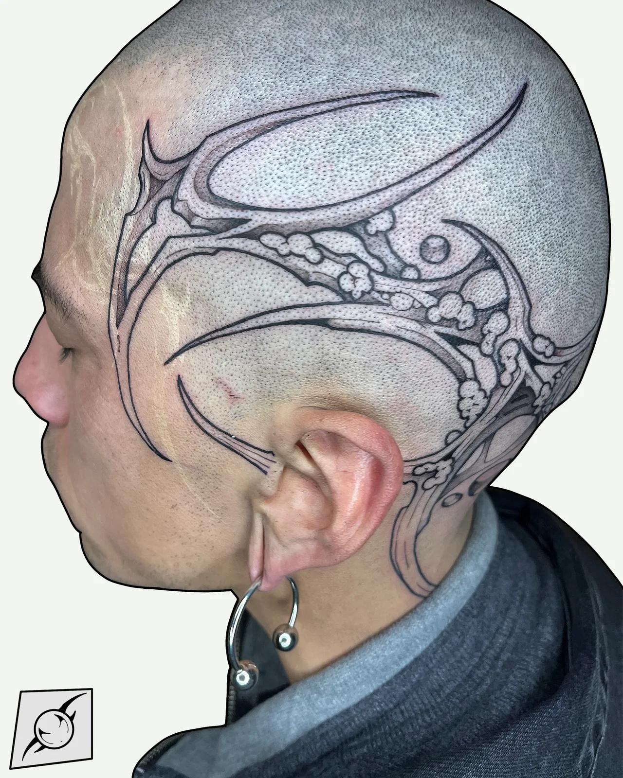 Tatuaje cybersigilism en Quito, Ecuador — SUXU Tattoo